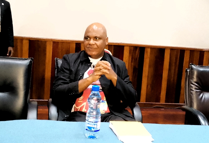Nzibi Présidentielle2025 : Bertrand Nzibi Abeghe adule la susceptible ...